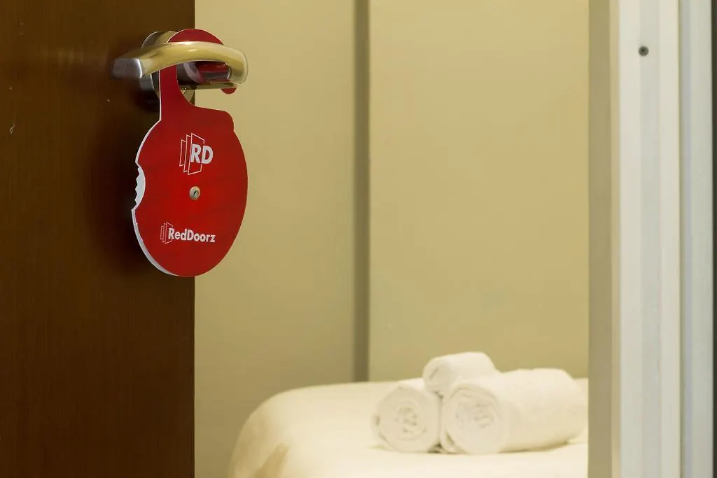 *** Guest house Reddoorz Near Double Six Hotel Seminyak  Indonesia